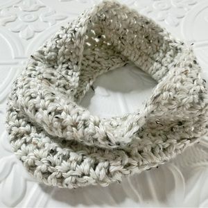 HANDMADE Chunky Knit Mini Infinity Neck Scarf Gray